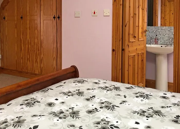 173 - Tatil Evi Clifden