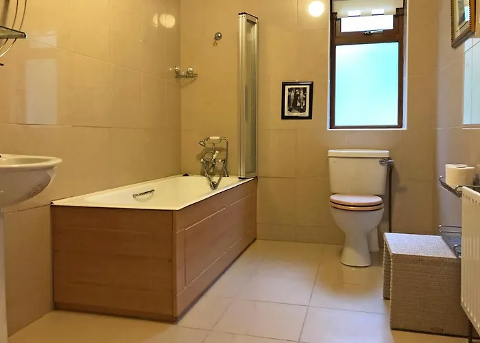 173 - Tatil Evi Clifden